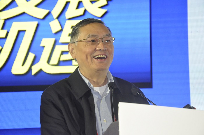 韦乐平.JPG